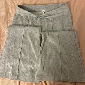 AERIE never worn before grey velvet flare pants.